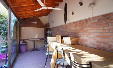 VENTA CASA 5 AMB COGHLAN COCHERA PATIO Y QUINCHO