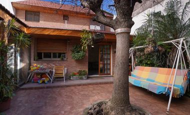 VENTA CASA 5 AMB COGHLAN COCHERA PATIO Y QUINCHO