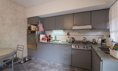 VENTA CASA 5 AMB COGHLAN COCHERA PATIO Y QUINCHO