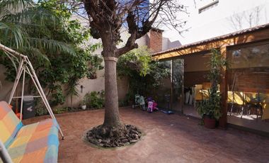 VENTA CASA 5 AMB COGHLAN COCHERA PATIO Y QUINCHO