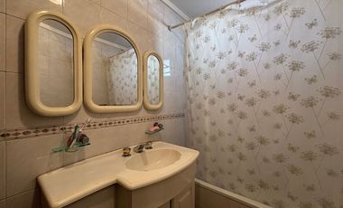 VENTA CASA 5 AMB COGHLAN COCHERA PATIO Y QUINCHO