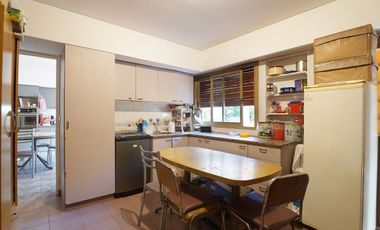 VENTA CASA 5 AMB COGHLAN COCHERA PATIO Y QUINCHO