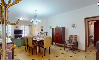 CASA 3 AMBIENTES CON COCHERA Y PARQUE EZPELETA