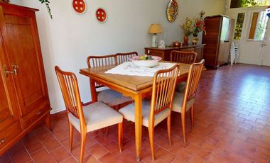 CASA 3 AMBIENTES CON COCHERA Y PARQUE EZPELETA