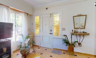 CASA 3 AMBIENTES CON COCHERA Y PARQUE EZPELETA