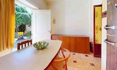 CASA 3 AMBIENTES CON COCHERA Y PARQUE EZPELETA