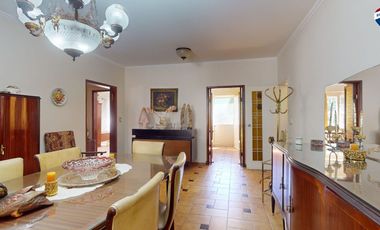 CASA 3 AMBIENTES CON COCHERA Y PARQUE EZPELETA