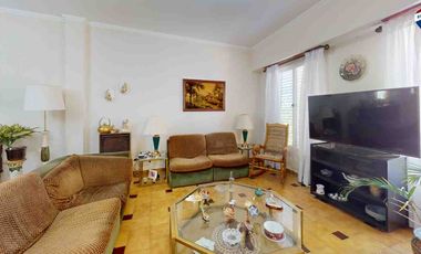 CASA 3 AMBIENTES CON COCHERA Y PARQUE EZPELETA