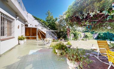 CASA 3 AMBIENTES CON COCHERA Y PARQUE EZPELETA