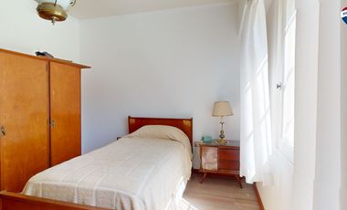 CASA 3 AMBIENTES CON COCHERA Y PARQUE EZPELETA