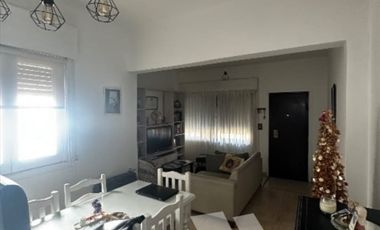 Casa con Departamento en venta en Quilmes Oeste
