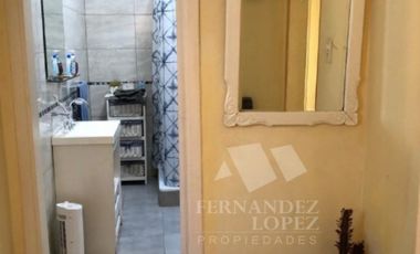 Casa con Departamento en venta en Quilmes Oeste