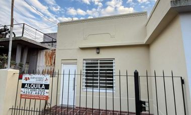 Casa con Departamento en venta en Quilmes Oeste