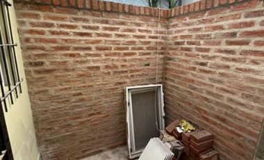 Casa con Departamento en venta en Quilmes Oeste