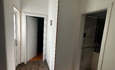 Casa con Departamento en venta en Quilmes Oeste