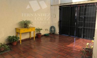 Casa con Departamento en venta en Quilmes Oeste