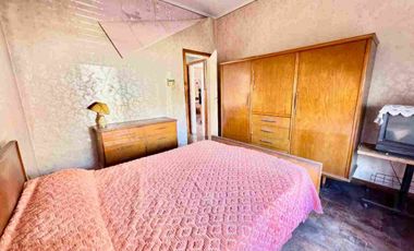 VENTA CASA 3 AMBIENTES PATIO Y COCHERA BERAZATEGUI