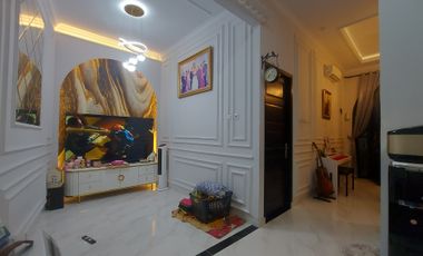 Rumah Townhouse Minimalis Design American Classic di Jagakarsa