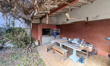 VENTA CASA 4 AMB CON COCHERA Y QUINCHO DON BOSCO