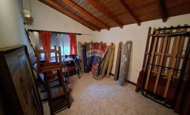 VENTA CASA 4 AMB CON COCHERA Y QUINCHO DON BOSCO
