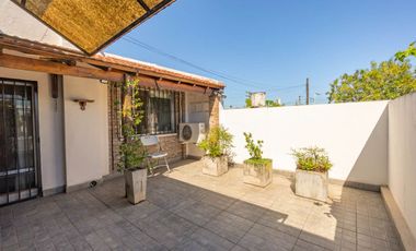 CASA + DPTOS EN VENTA EN TEMPERLEY