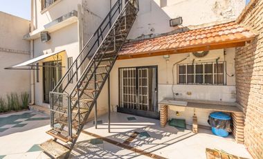 CASA + DPTOS EN VENTA EN TEMPERLEY