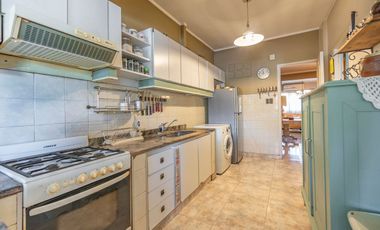 CASA + DPTOS EN VENTA EN TEMPERLEY
