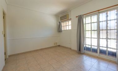 CASA + DPTOS EN VENTA EN TEMPERLEY