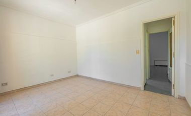 CASA + DPTOS EN VENTA EN TEMPERLEY