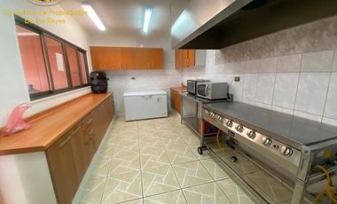 Se Arrienda hermoso hostal, en pleno centro de  Calama