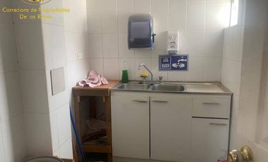 Restaurant y casa en avenida Camarones