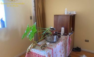 Restaurant y casa en avenida Camarones