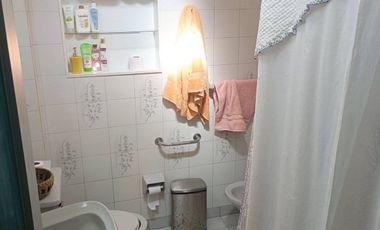 Se ofrece casa en venta, sector Angamos, se aceptan ofertas