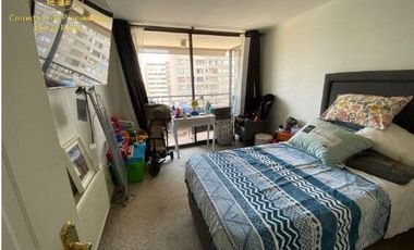 Se vende departamento en Santiago.
