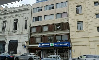 Se ofrece en Arriendo Local Comercial en pleno Centro de Antofagasta.