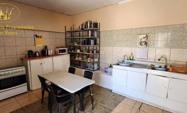 Se arrienda amplia residencial para empresa, en Calle Dinamarca Calama.
