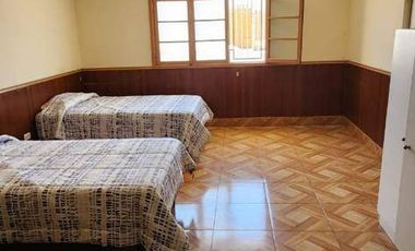 Se arrienda amplia residencial para empresa, en Calle Dinamarca Calama.
