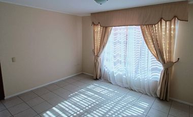 En Venta Casa en Condominio Raulí, sector Jardines del Norte Antofagasta.