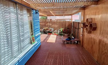 En Venta Casa en Condominio Raulí, sector Jardines del Norte Antofagasta.