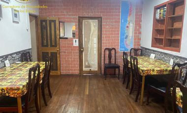 Se vende Casa y local comercial ubicado en Abaroa, pleno centro de Calama.