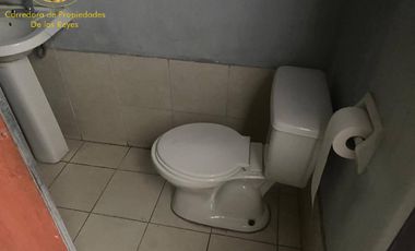 Se vende Casa y local comercial ubicado en Abaroa, pleno centro de Calama.