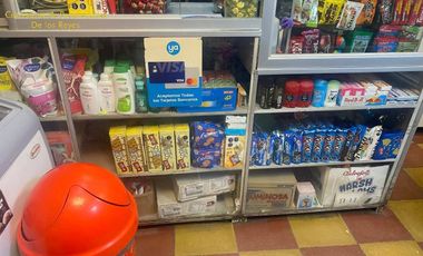 Se vende casa de 2 niveles con negocio de abarrotes, calle talca, Calama.