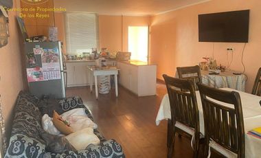 Se vende casa de 2 niveles con negocio de abarrotes, calle talca, Calama.