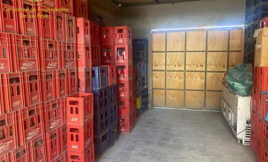 Se vende casa de 2 niveles con negocio de abarrotes, calle talca, Calama.