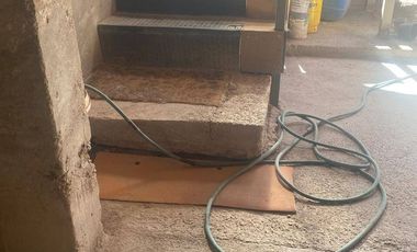 Se vende casa de 2 niveles con negocio de abarrotes, calle talca, Calama.