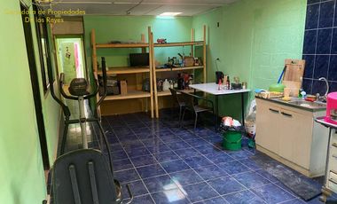 Se vende propiedad con local comercial ubicada en Vicuña Mackenna, Calama.