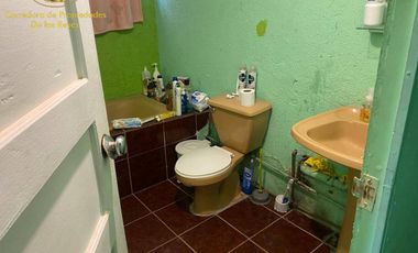 Se vende propiedad con local comercial ubicada en Vicuña Mackenna, Calama.