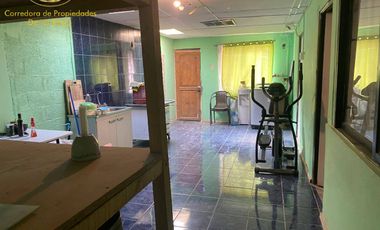 Se vende propiedad con local comercial ubicada en Vicuña Mackenna, Calama.