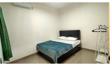 DISEWA RUMAH 2LT NYAMAN SEJUK FURNISHED TAHUNAN VENESIA SENTUL SSR165