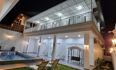 DISEWA RUMAH TAHUNAN 2 LANTAI KOLAM RENANG BISA SURVEY SENTUL SSR860